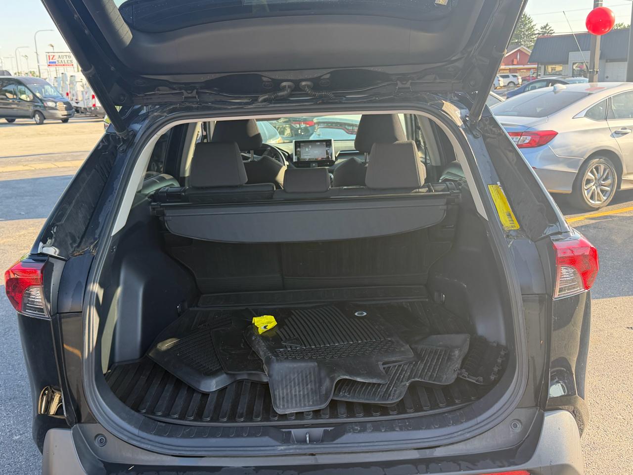 Toyota RAV4 Hybrid XLE AWD 2021