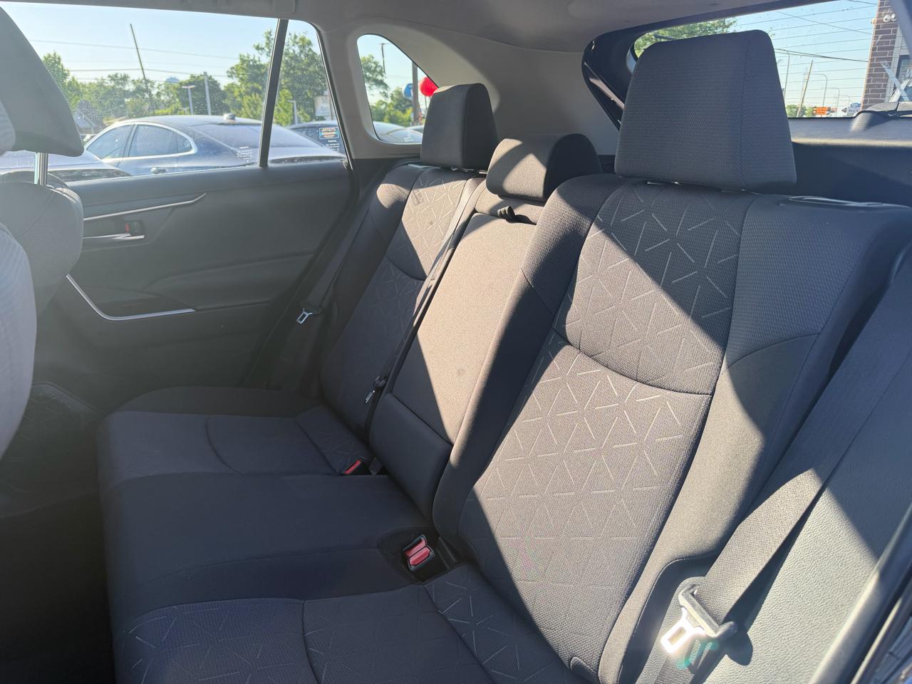 Toyota RAV4 Hybrid XLE AWD 2021