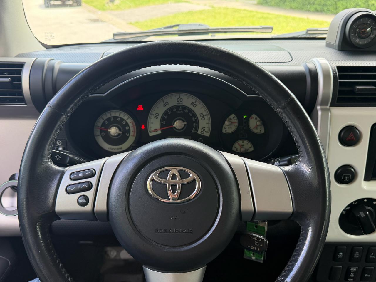 Toyota FJ Cruiser 4WD 4dr Man (Natl) 2010