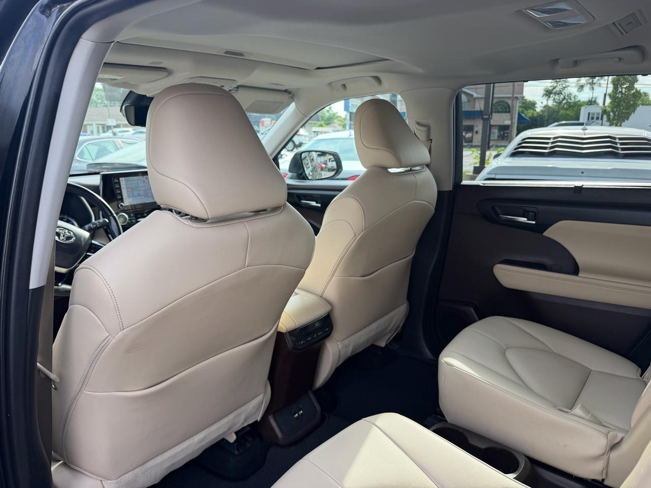 Toyota Highlander Hybrid XLE AWD (Natl) 2020