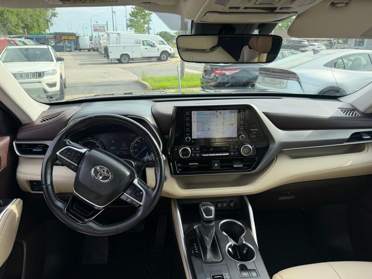 Toyota Highlander Hybrid XLE AWD (Natl) 2020