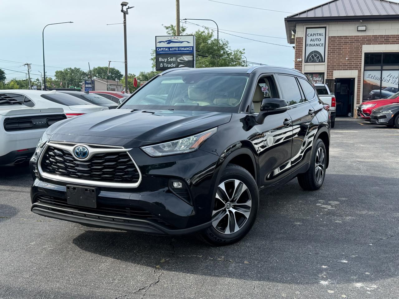 Toyota Highlander Hybrid XLE AWD (Natl) 2020