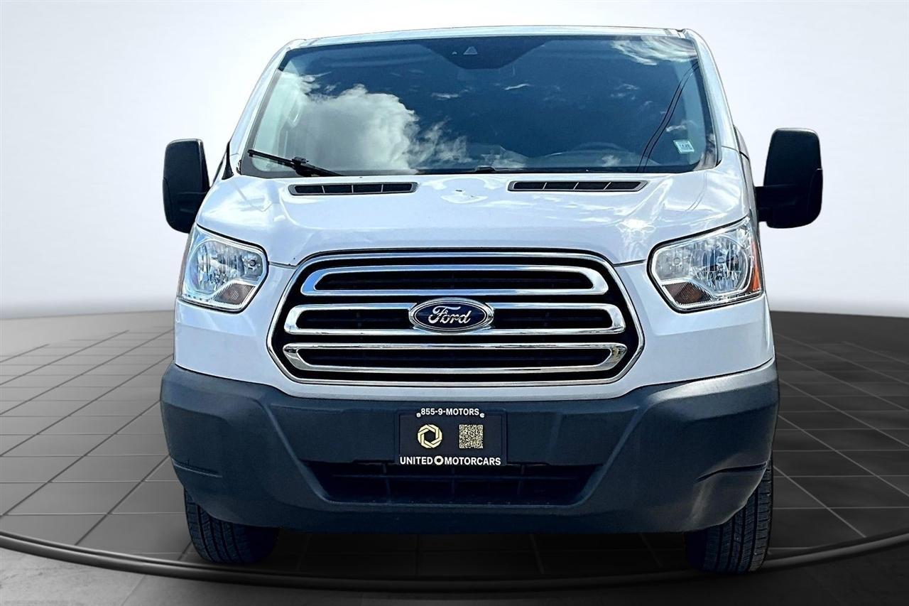 Ford Transit 350 Wagon Low Roof XLT w/Sliding Pass. 148-in. WB 2018