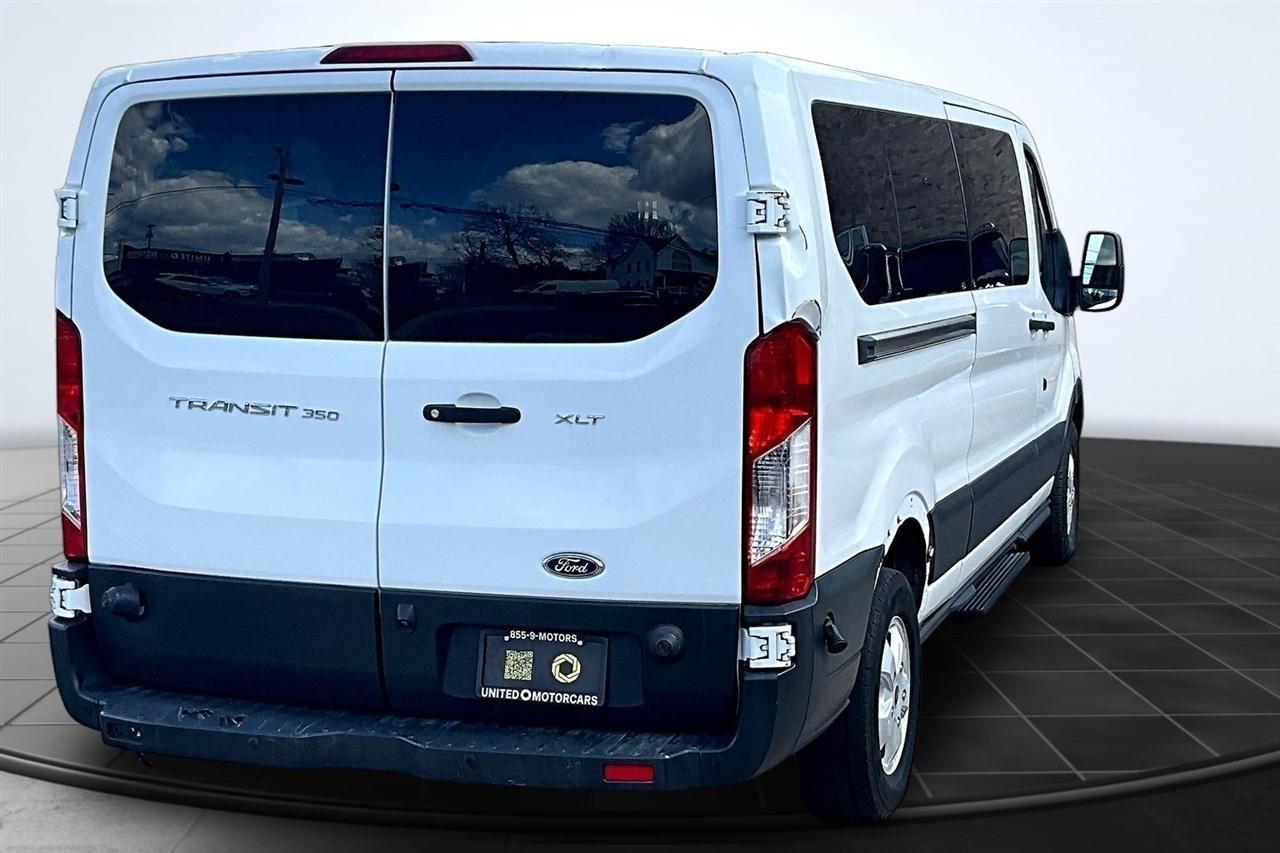 Ford Transit 350 Wagon Low Roof XLT w/Sliding Pass. 148-in. WB 2018