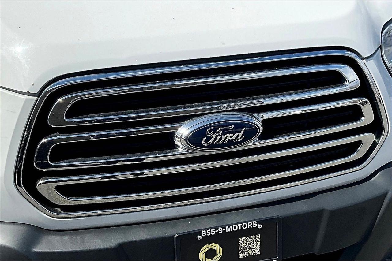 Ford Transit 350 Wagon Low Roof XLT w/Sliding Pass. 148-in. WB 2018
