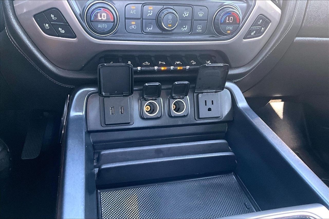 GMC Sierra 1500 Denali Crew Cab Long Box 4WD 2018