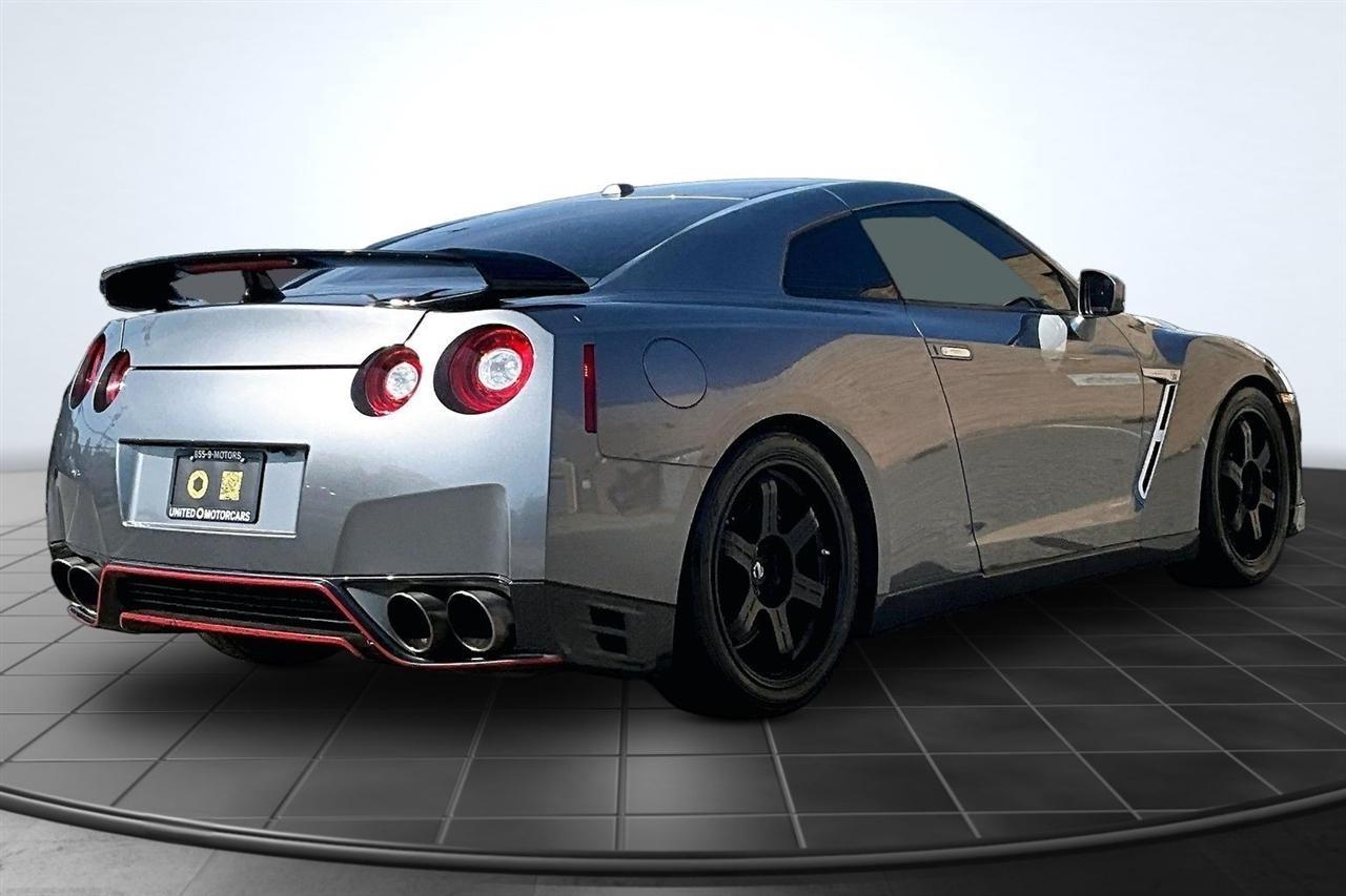 Nissan GT-R Premium 2015