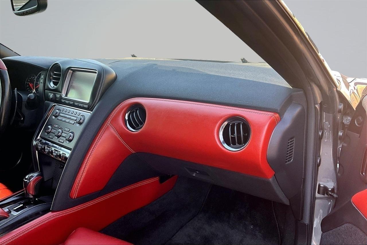 Nissan GT-R Premium 2015