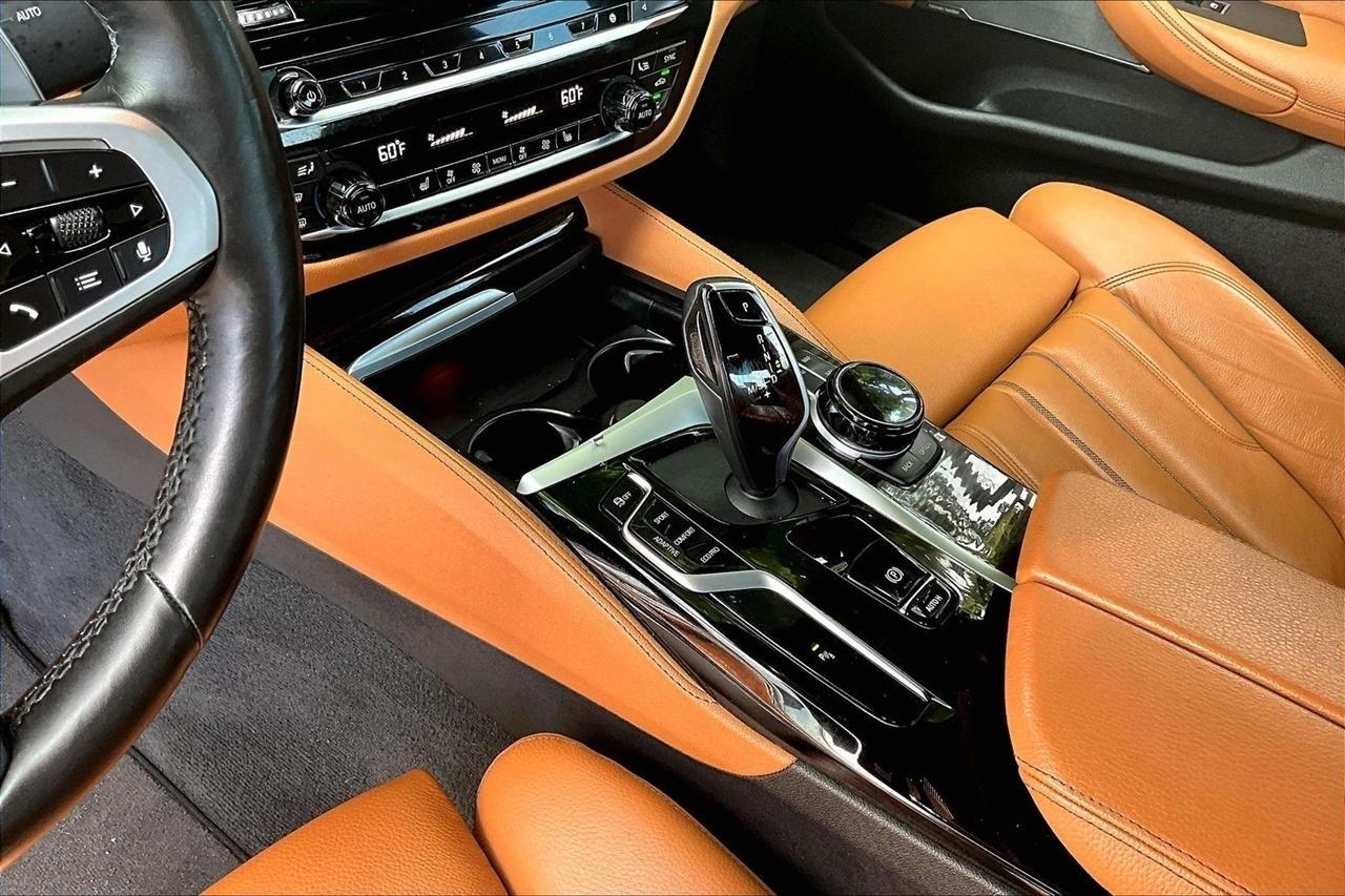 BMW 5-Series 540i 2021
