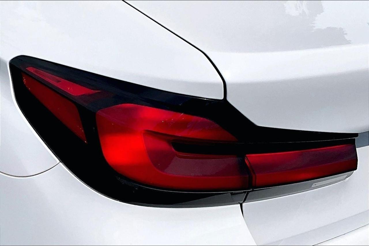 BMW 5-Series 540i 2021