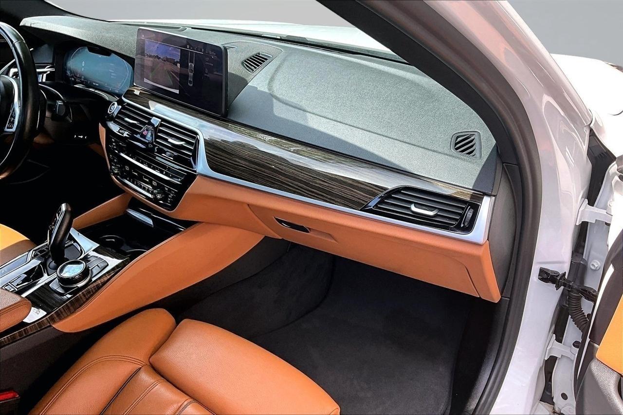 BMW 5-Series 540i 2021