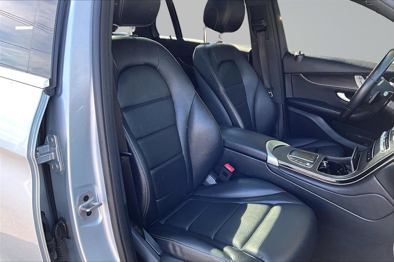 Mercedes-Benz GLC-Class GLC300 4MATIC 2021