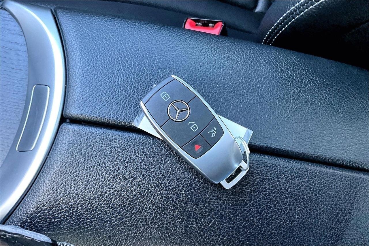 Mercedes-Benz GLC-Class GLC300 4MATIC 2021