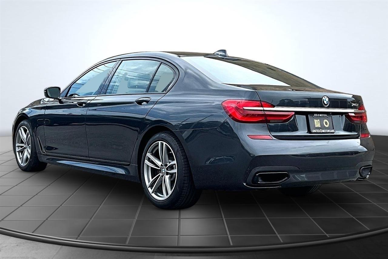 BMW 7-Series 740i 2019