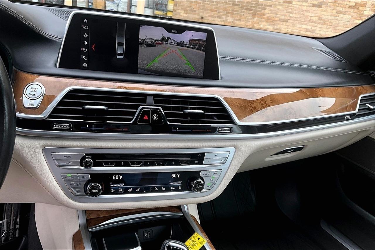 BMW 7-Series 740i 2019