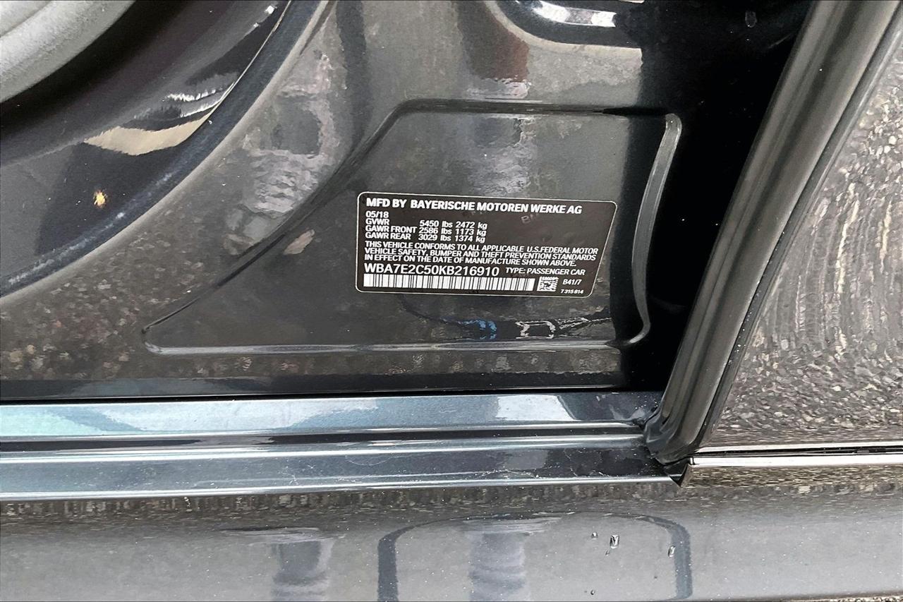 BMW 7-Series 740i 2019