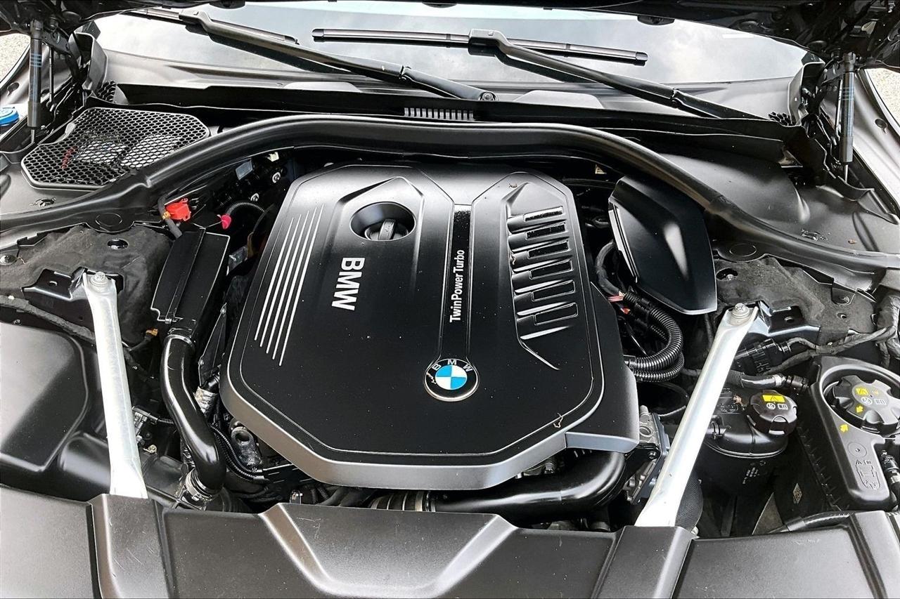 BMW 7-Series 740i 2019