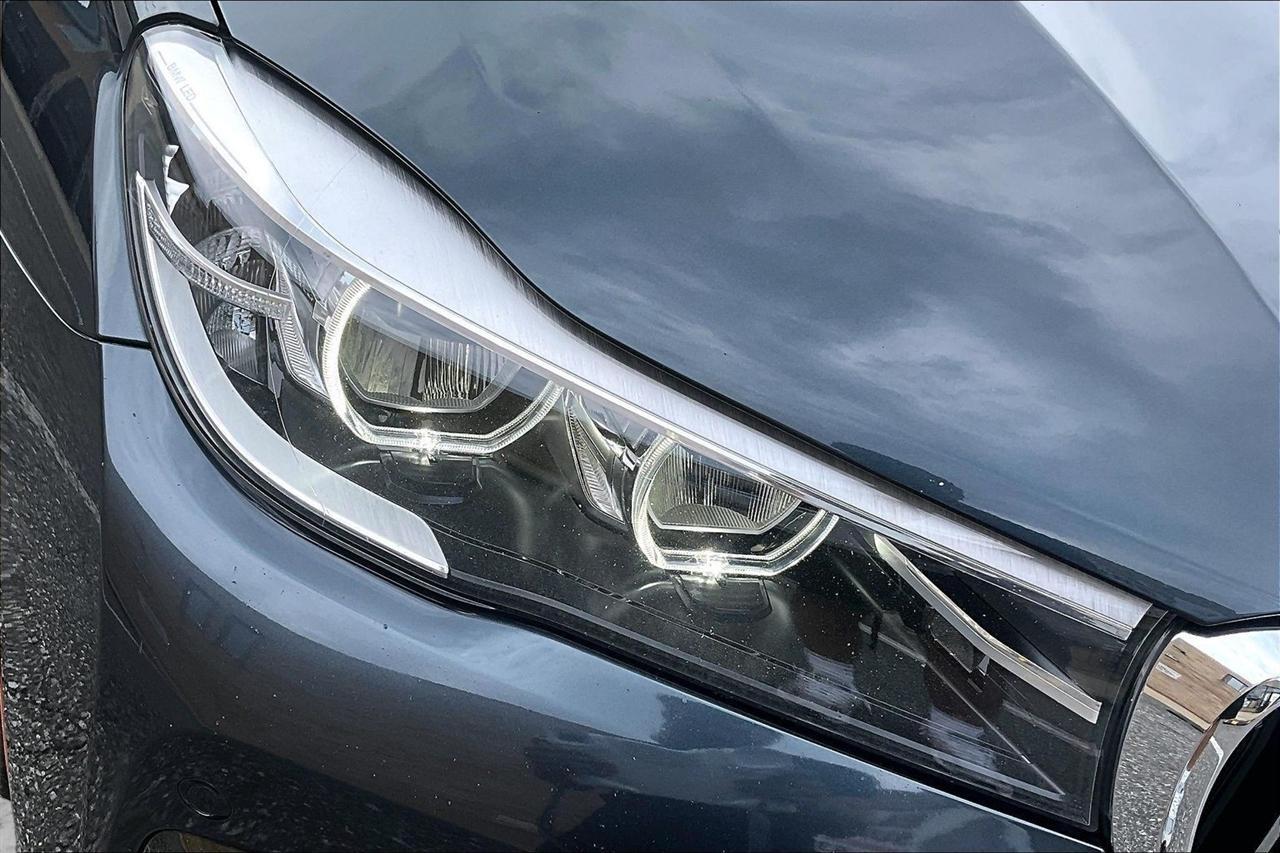 BMW 7-Series 740i 2019