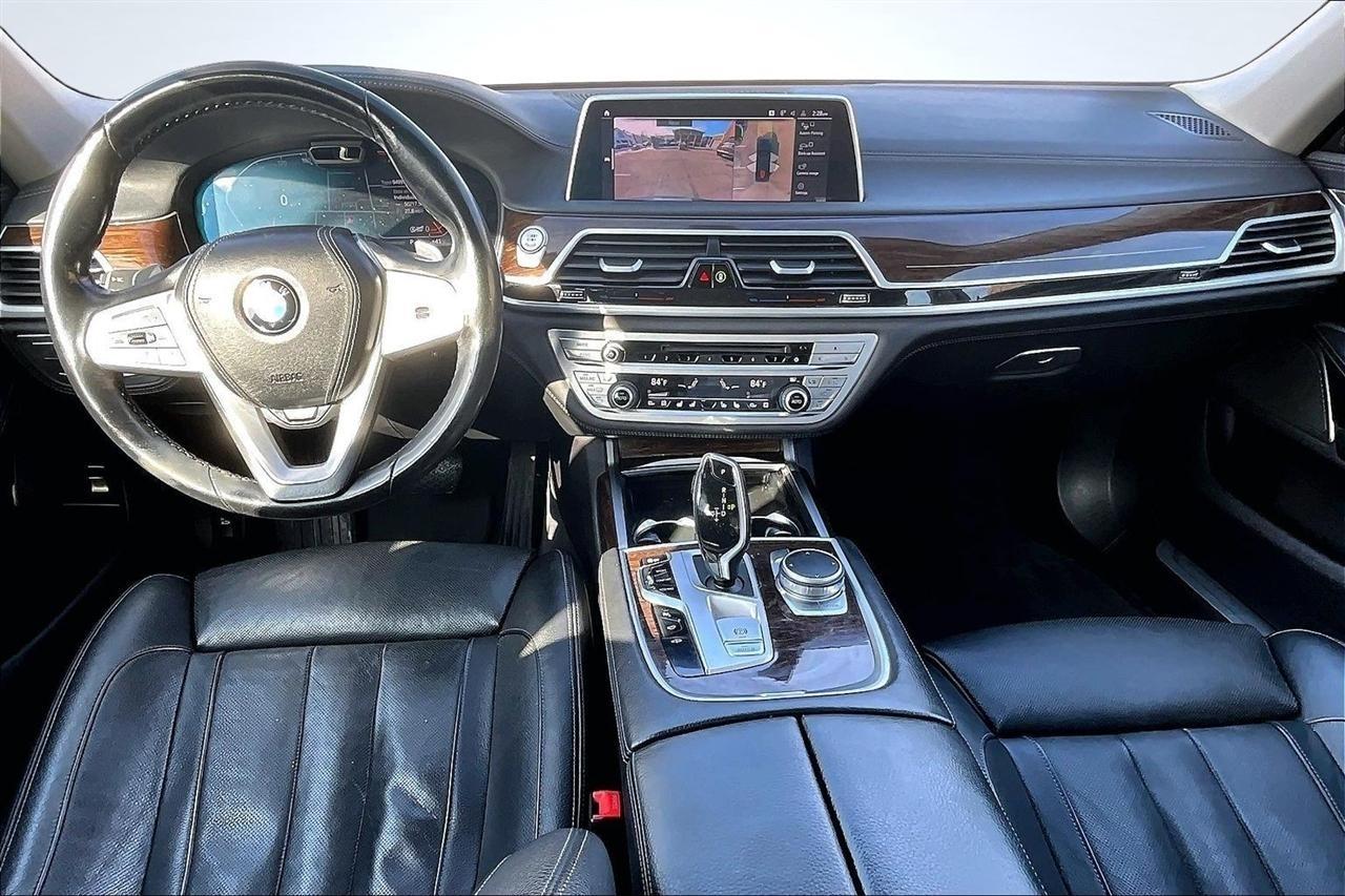 BMW 7-Series 740i xDrive 2020