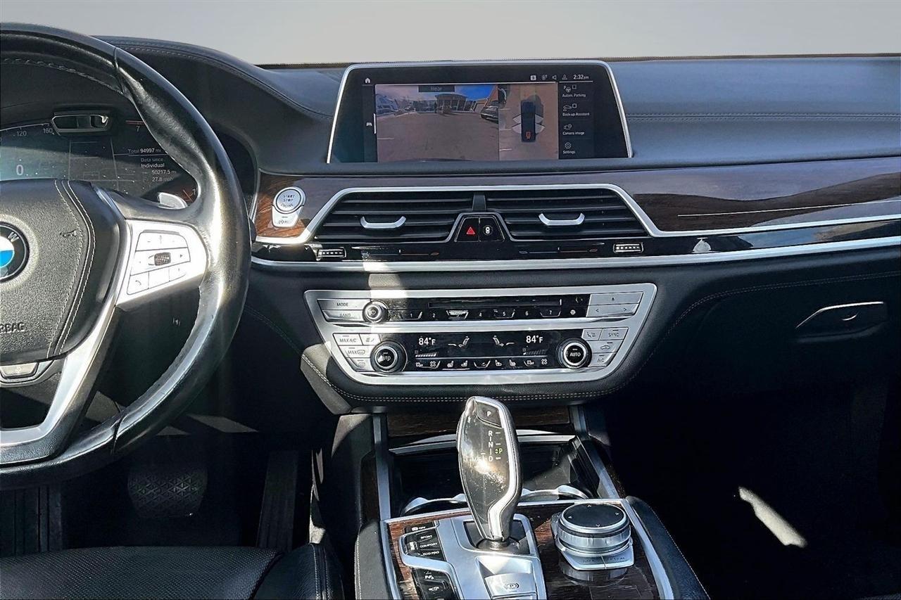 BMW 7-Series 740i xDrive 2020
