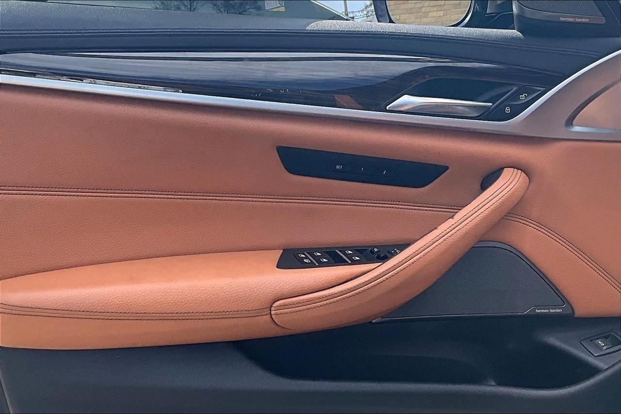 BMW 5-Series M550i xDrive 2019