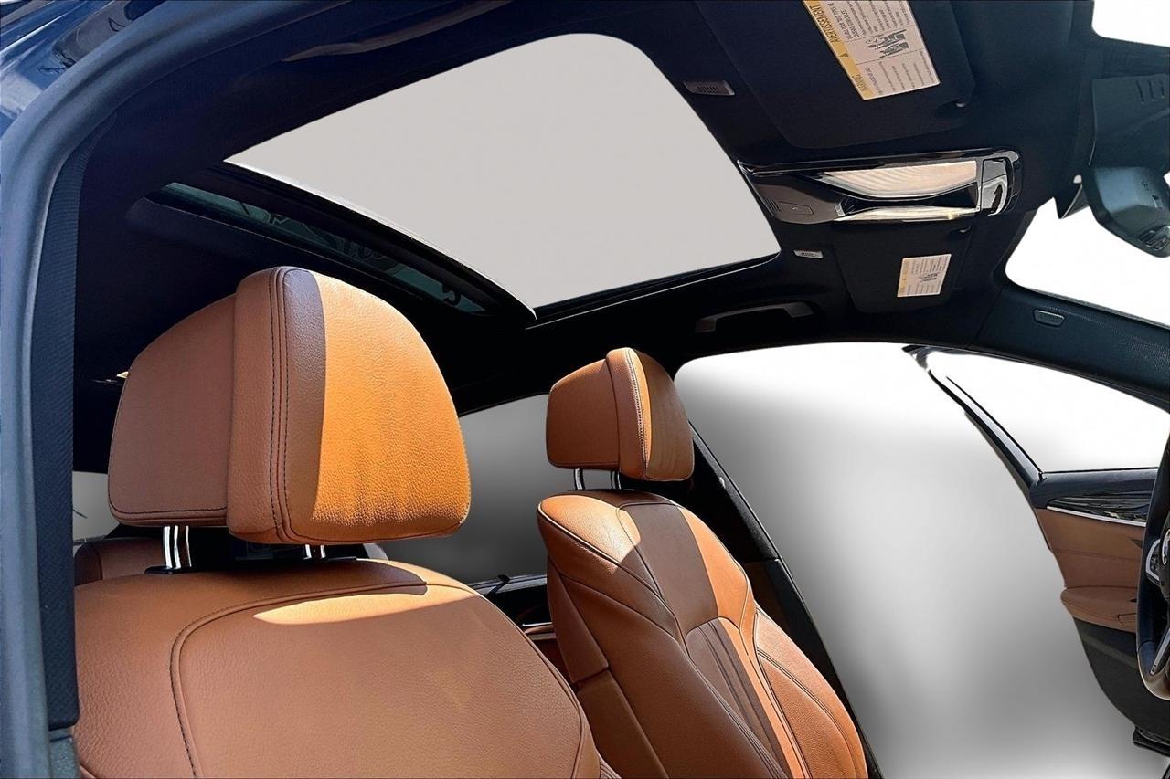 BMW 5-Series M550i xDrive 2019
