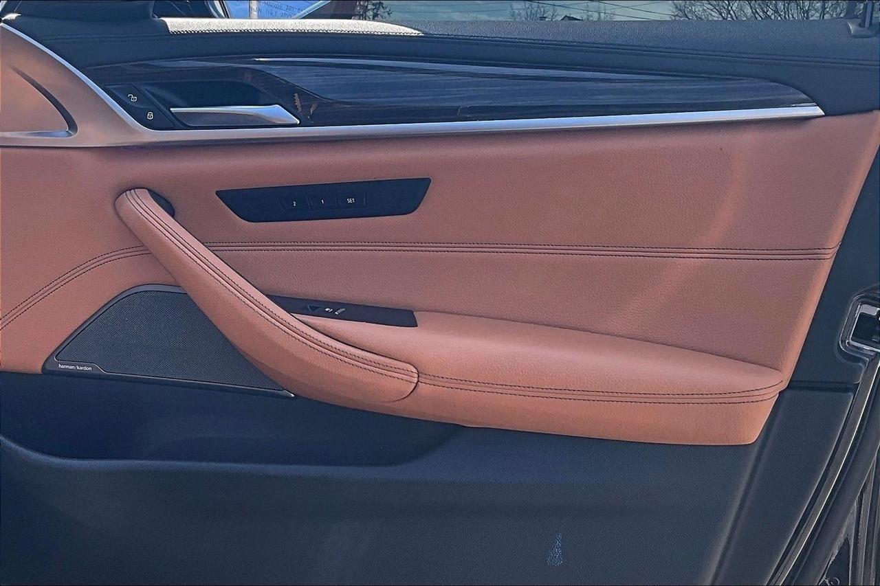 BMW 5-Series M550i xDrive 2019