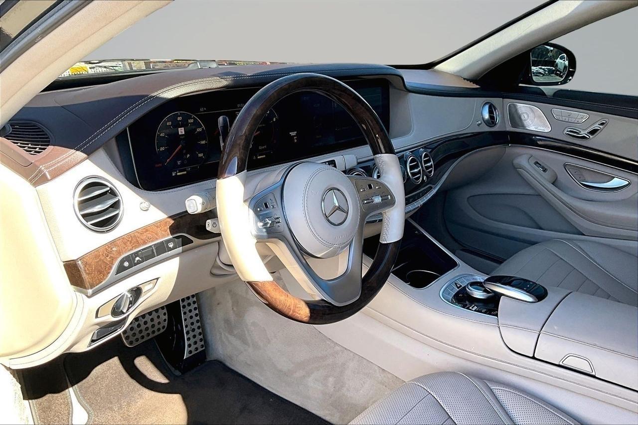 Mercedes-Benz S-Class S560 2019