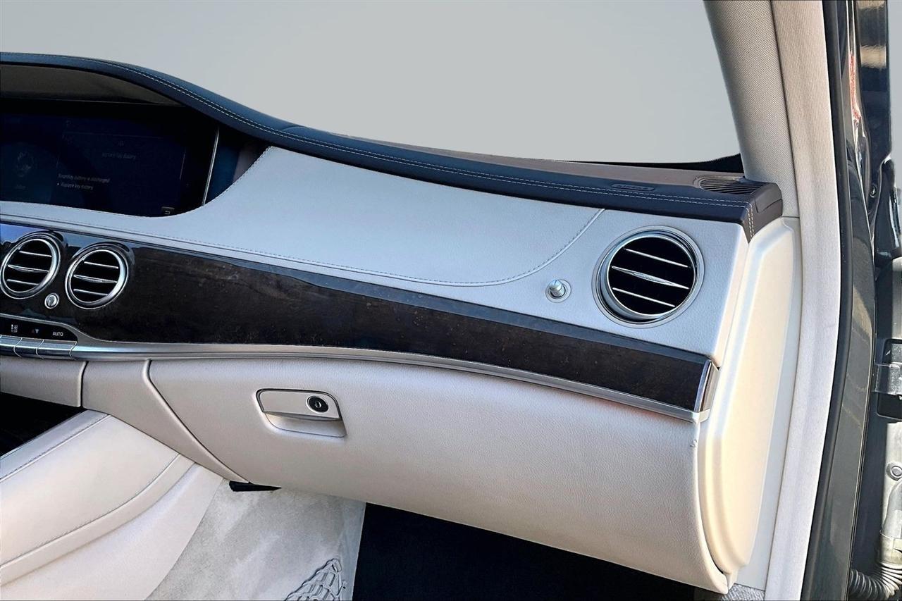 Mercedes-Benz S-Class S560 2019