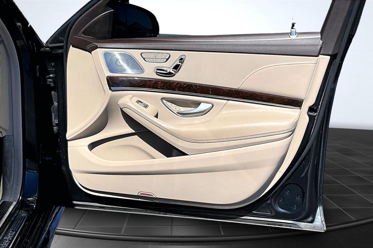 Mercedes-Benz S-Class S560 2019