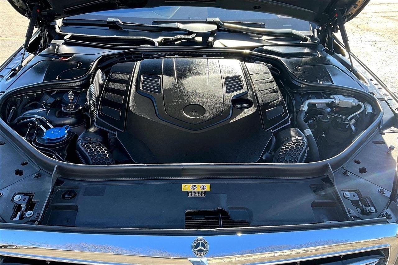Mercedes-Benz S-Class S560 2019