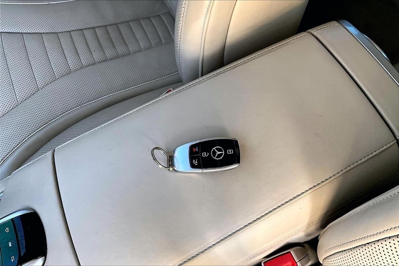 Mercedes-Benz S-Class S560 2019