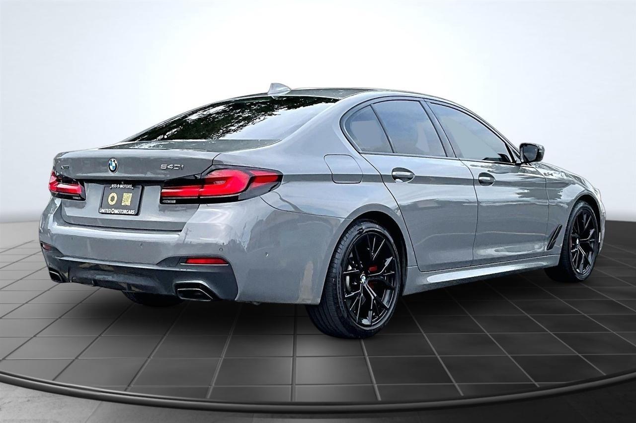 BMW 5-Series 540i xDrive 2021
