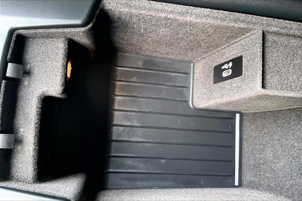 BMW 5-Series 540i xDrive 2021