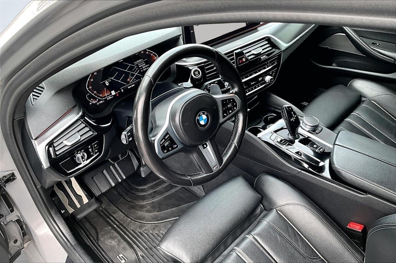 BMW 5-Series 540i xDrive 2021