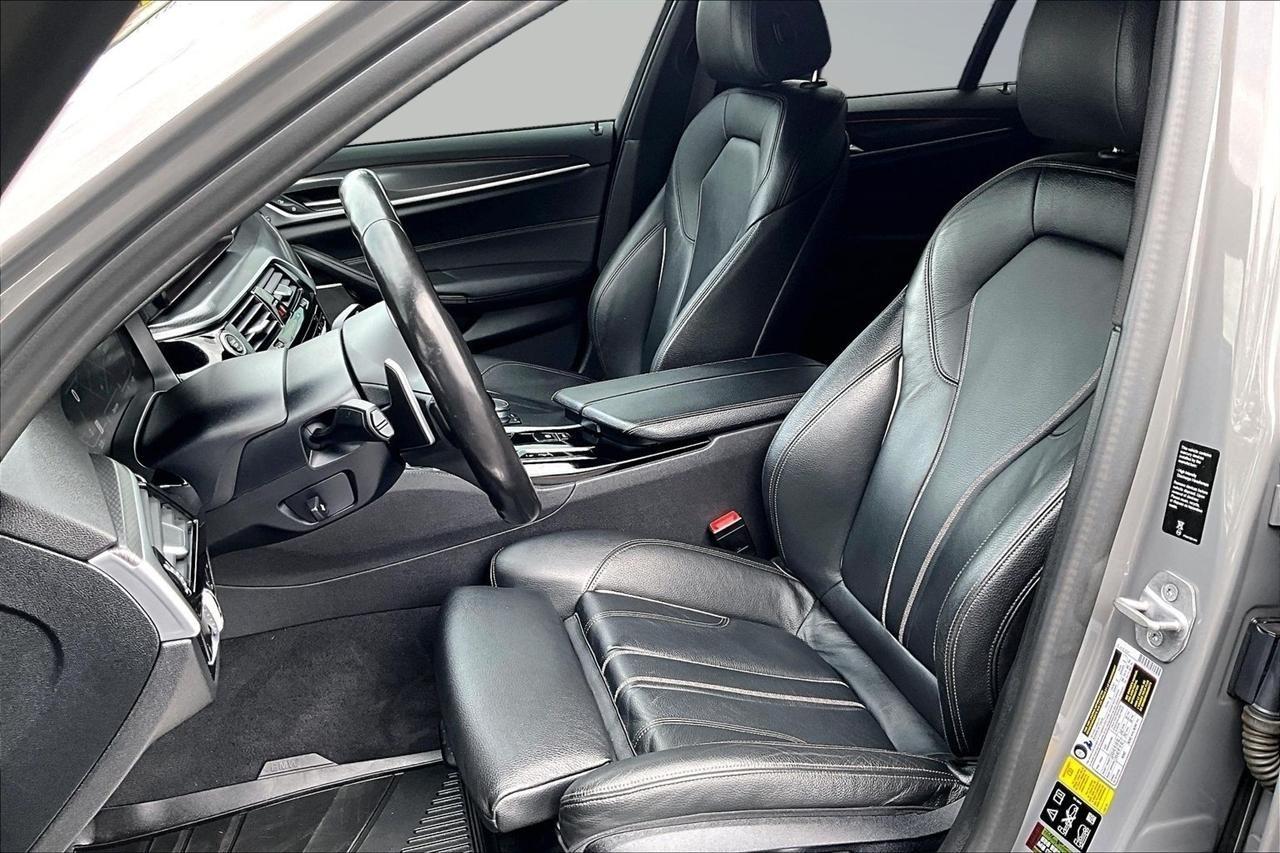 BMW 5-Series 540i xDrive 2021
