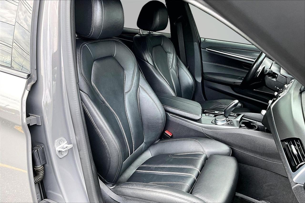 BMW 5-Series 540i xDrive 2021