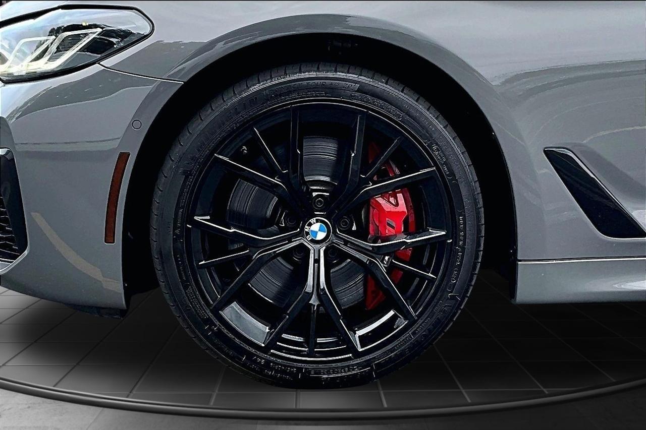 BMW 5-Series 540i xDrive 2021