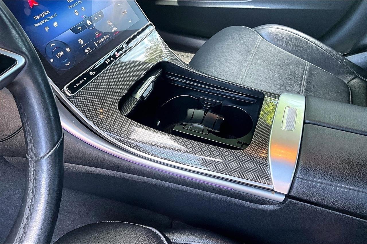 Mercedes-Benz C-Class C300 4MATIC Sedan 2022
