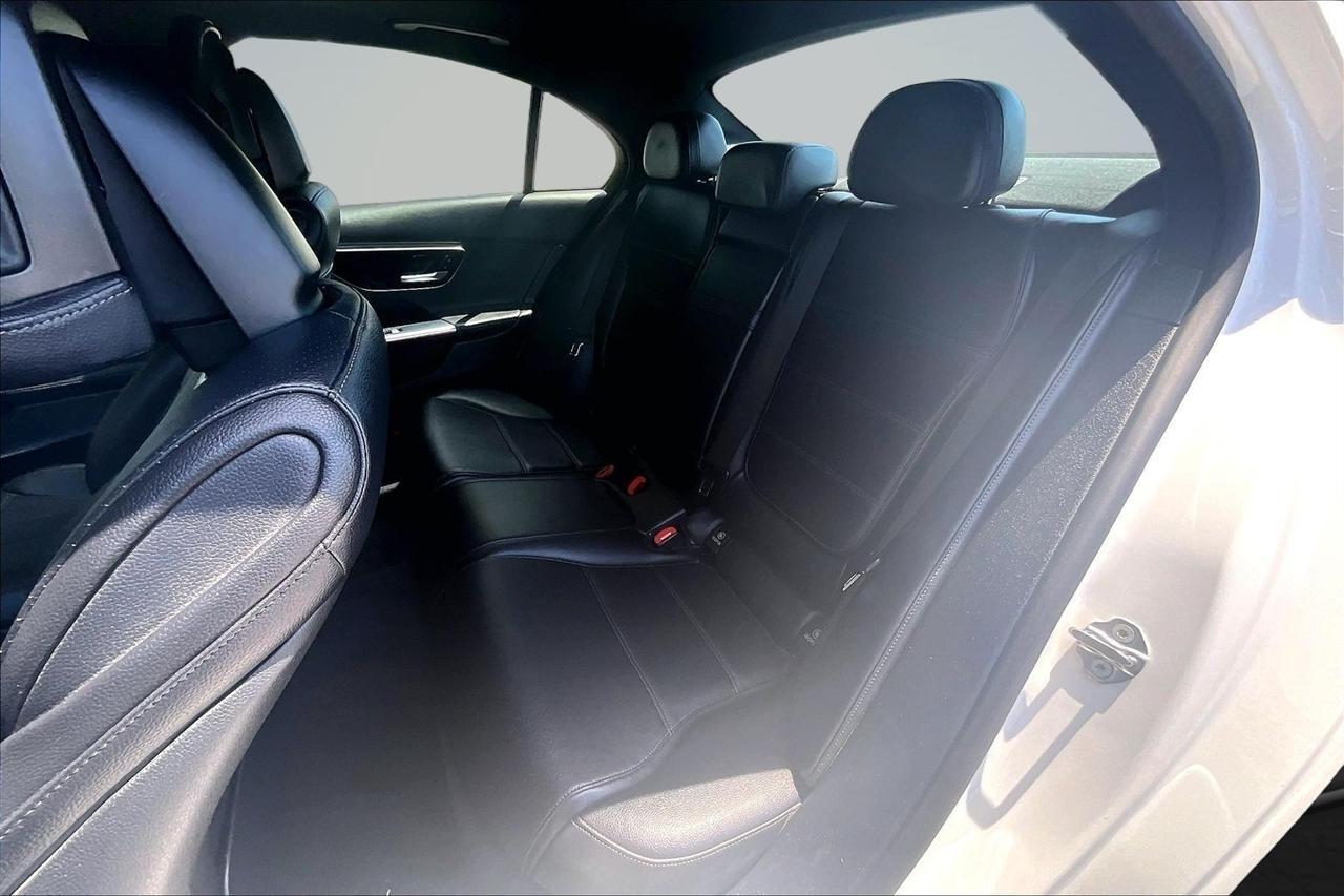 Mercedes-Benz C-Class C300 4MATIC Sedan 2022