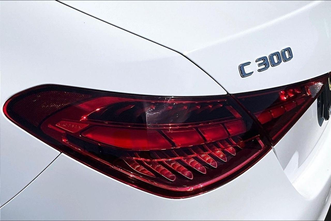 Mercedes-Benz C-Class C300 4MATIC Sedan 2022