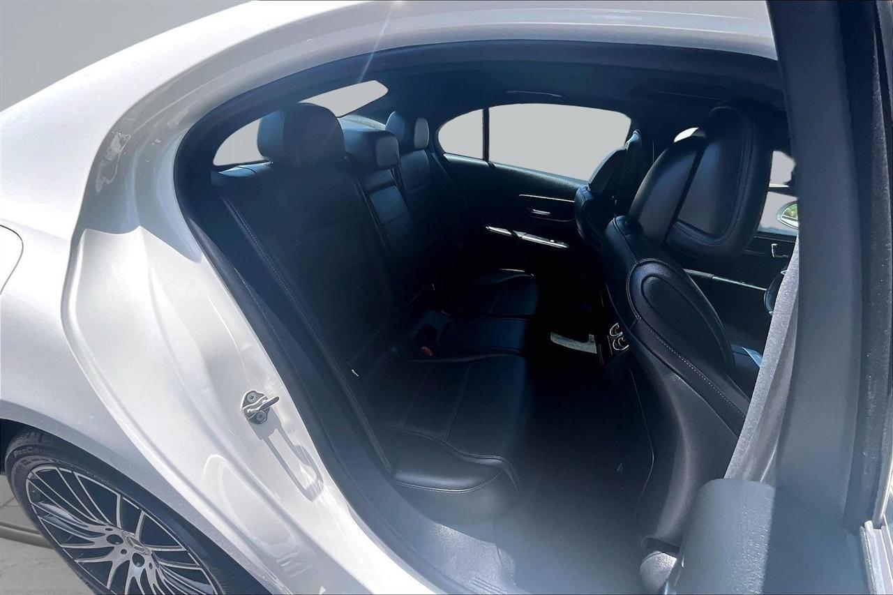 Mercedes-Benz C-Class C300 4MATIC Sedan 2022