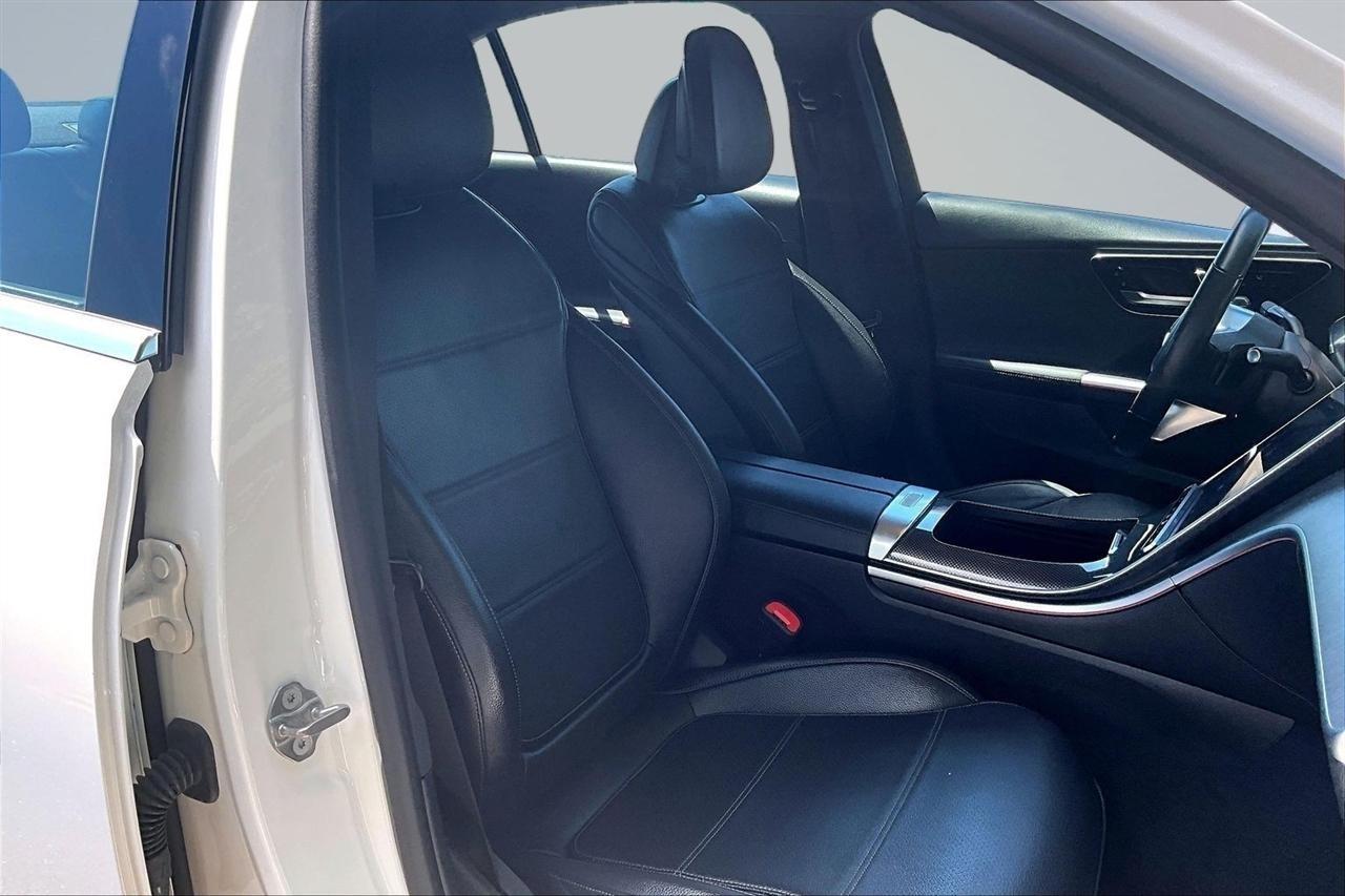 Mercedes-Benz C-Class C300 4MATIC Sedan 2022