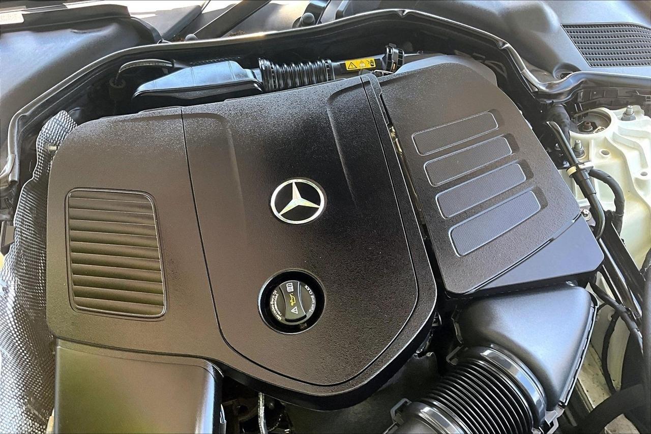 Mercedes-Benz C-Class C300 4MATIC Sedan 2022