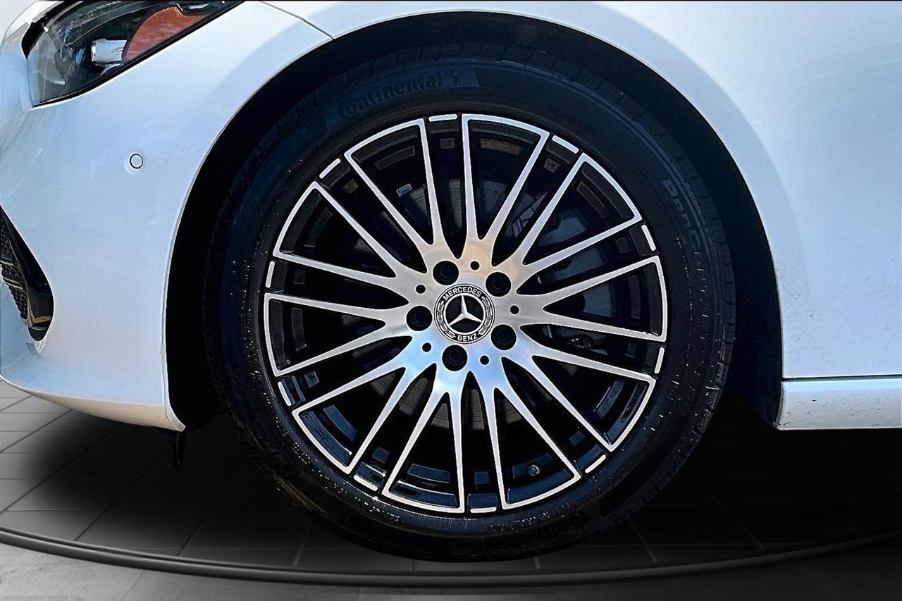 Mercedes-Benz C-Class C300 4MATIC Sedan 2022