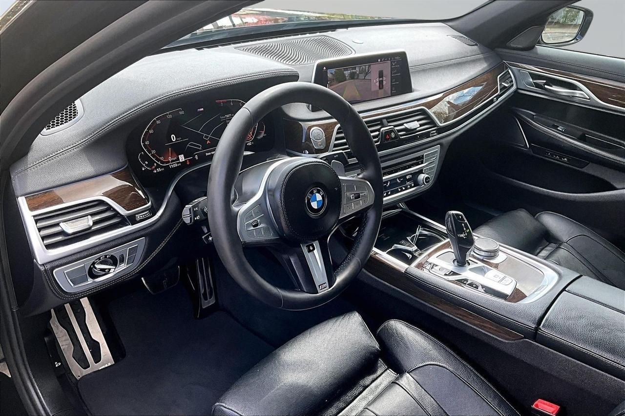 BMW 7-Series 740i 2020