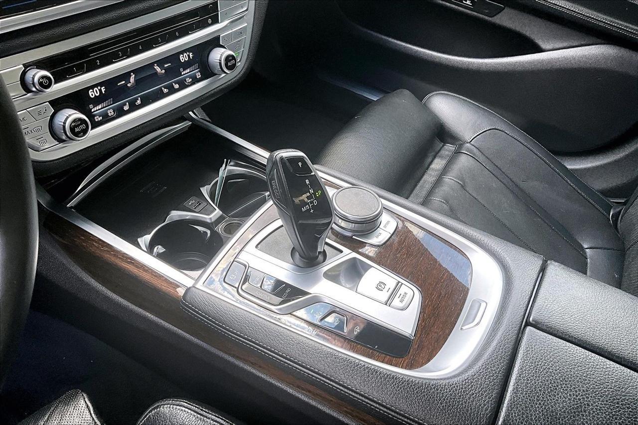 BMW 7-Series 740i 2020