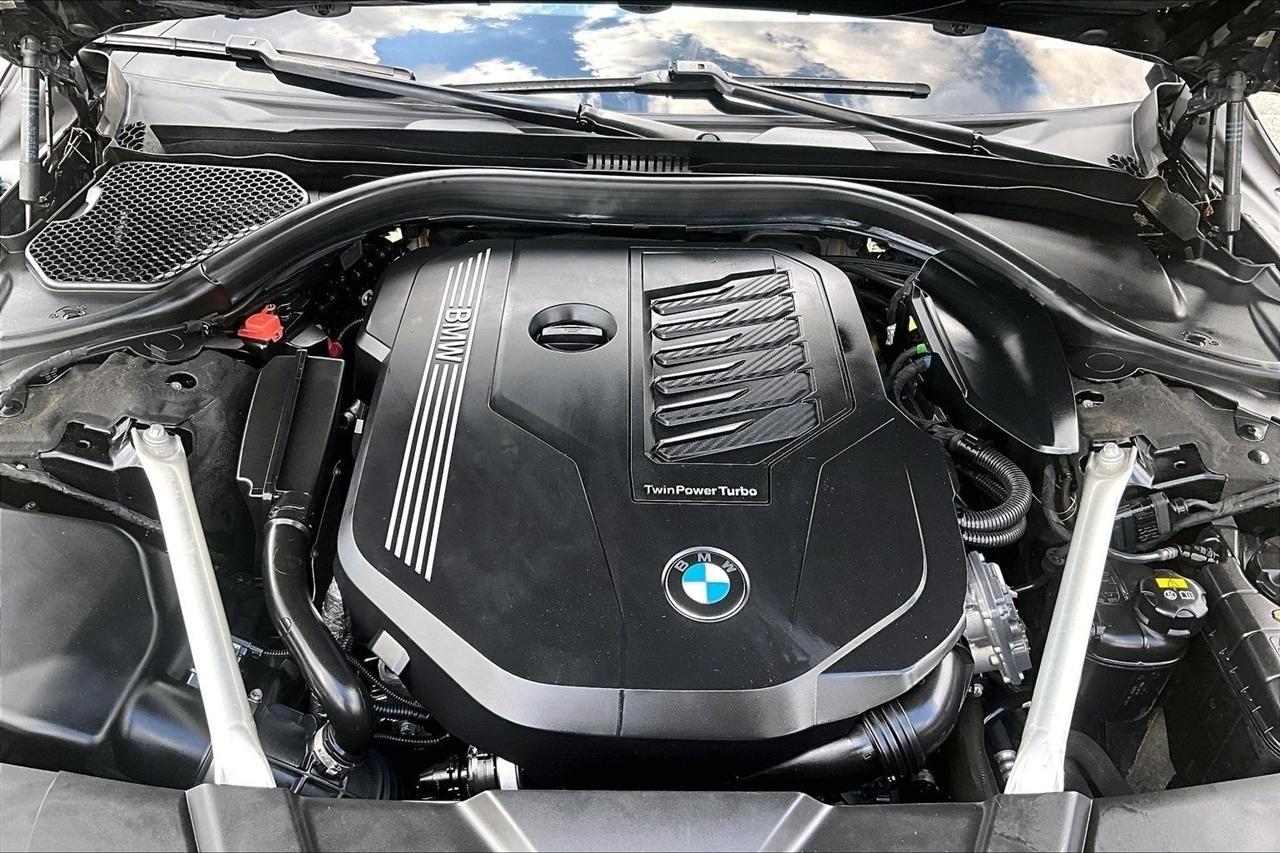 BMW 7-Series 740i 2020