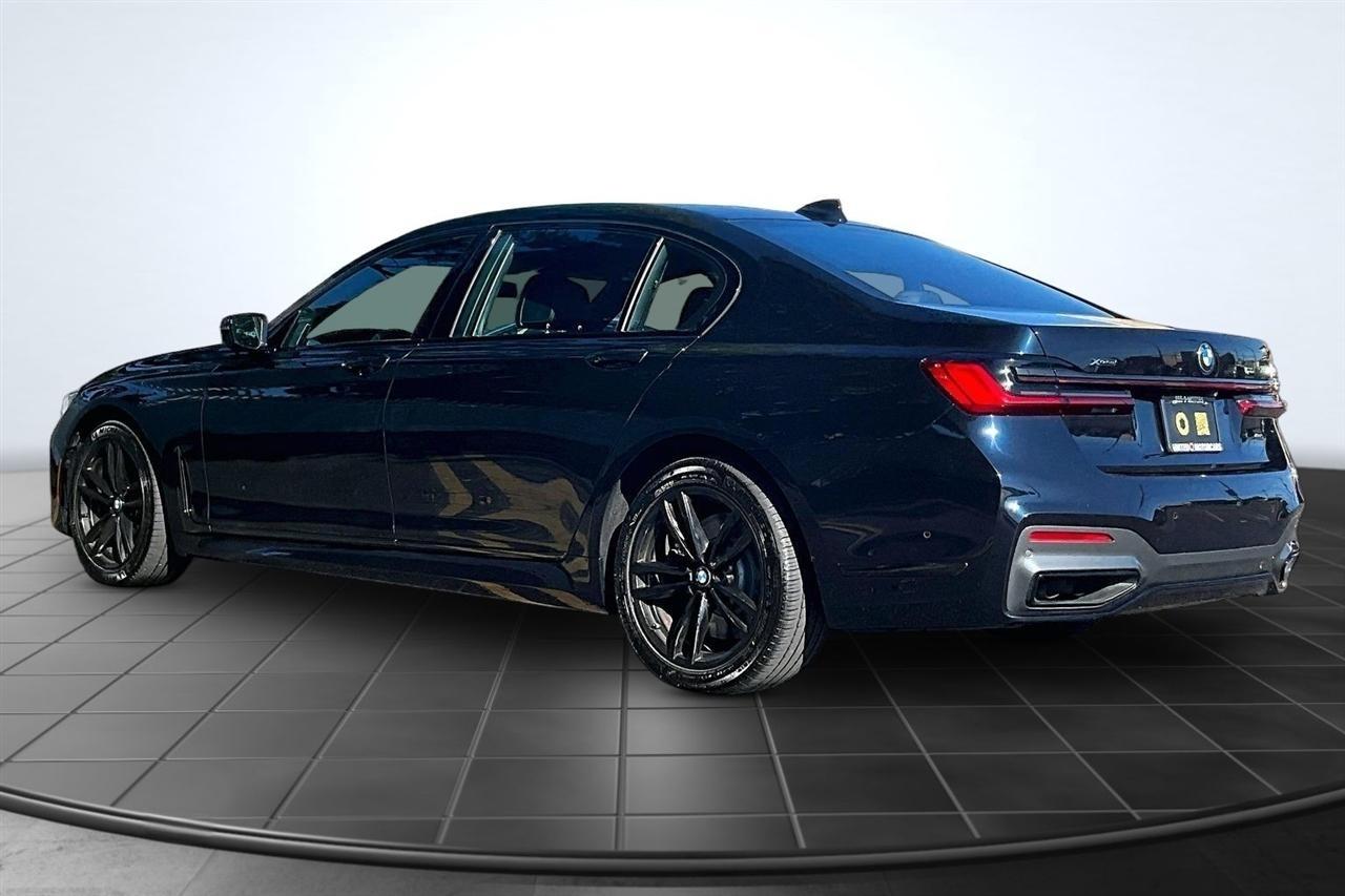 BMW 7-Series 750i xDrive 2021
