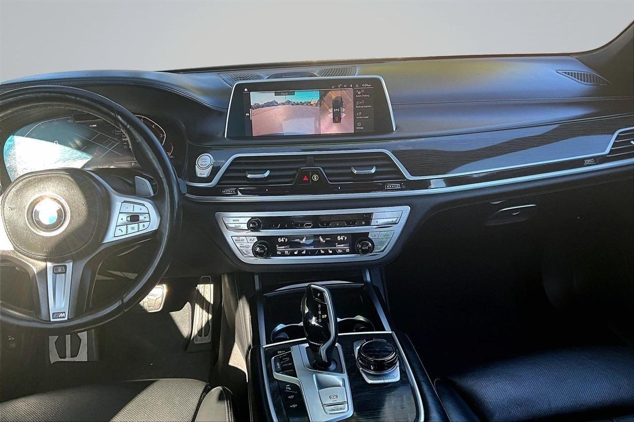 BMW 7-Series 750i xDrive 2021